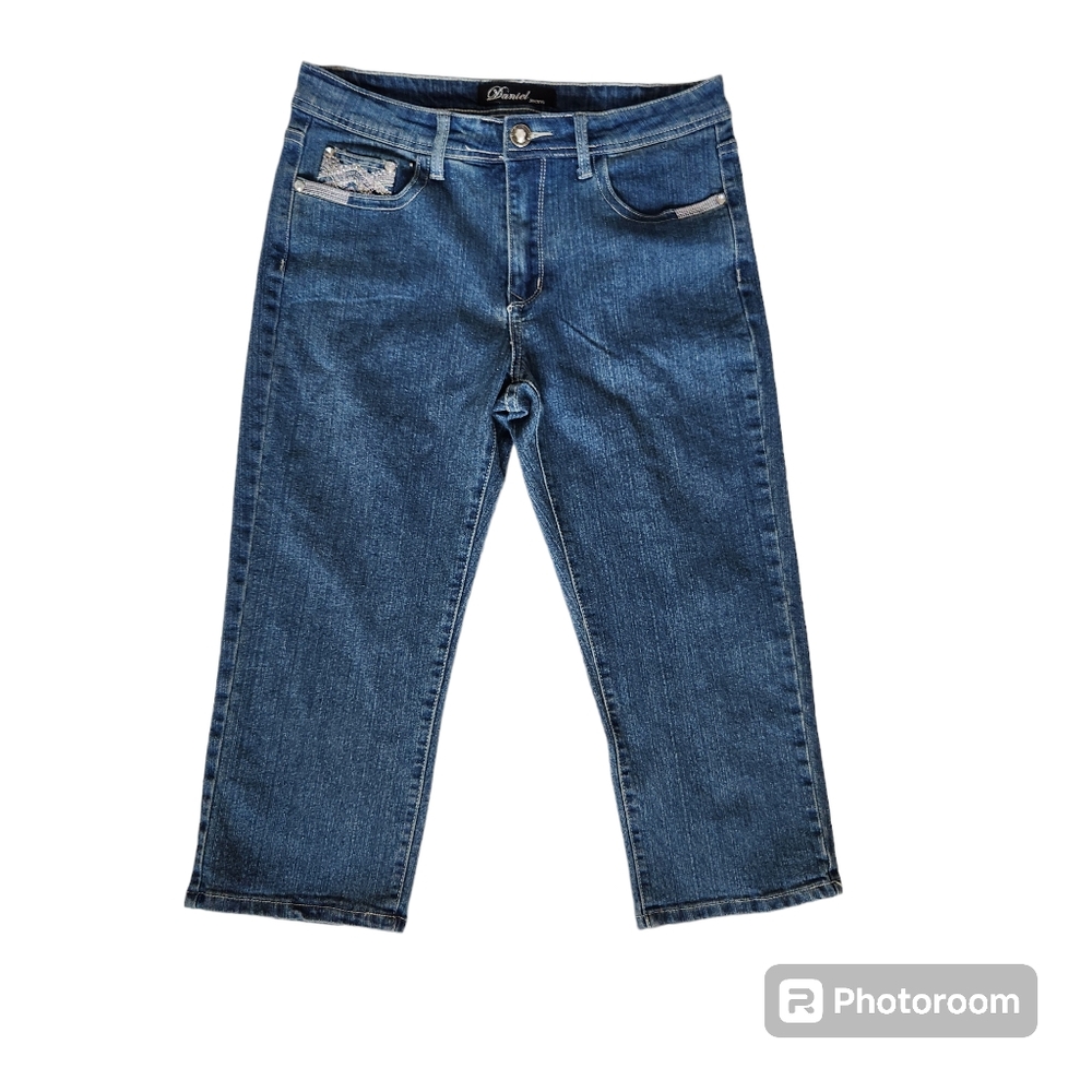 Daniel Jeans  Stretchy Embellished Denim Mid/High Rise Blue Jean Capris 11/12